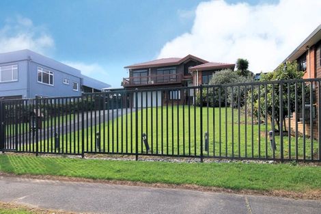 Photo of property in 99 Eugenia Rise, Totara Heights, Auckland, 2105