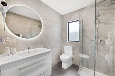 Photo of property in 26 Gunner Drive, Te Atatu Peninsula, Auckland, 0610