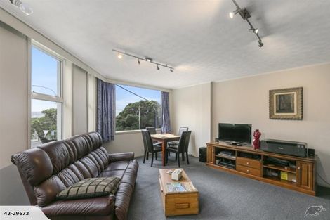 Photo of property in 2u1 Brooklyn Terrace, Brooklyn, Wellington, 6021