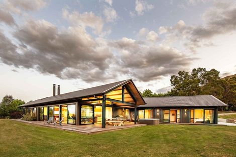 Photo of property in 58 Oak Lane, Wanaka, 9305