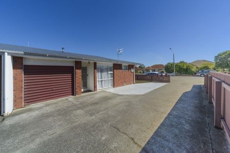 Photo of property in 70a Featherston Street, Takaro, Palmerston North, 4412