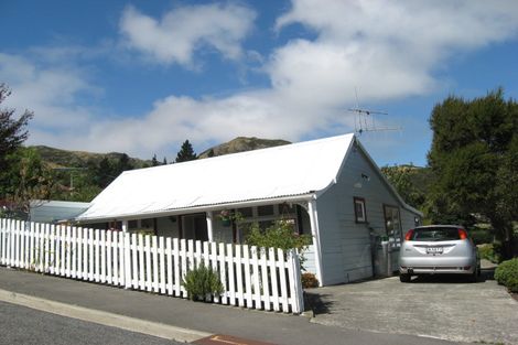Photo of property in 20 Cornwall Road, Lyttelton, 8082