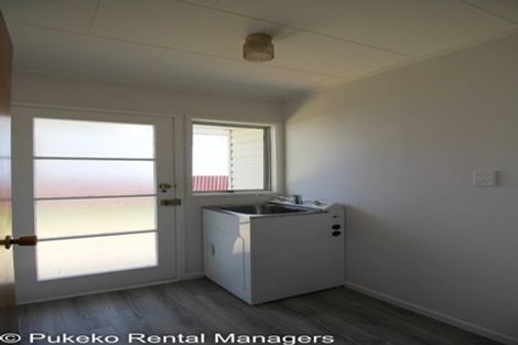 Photo of property in 33 Lendenfeld Drive, Papatoetoe, Auckland, 2025