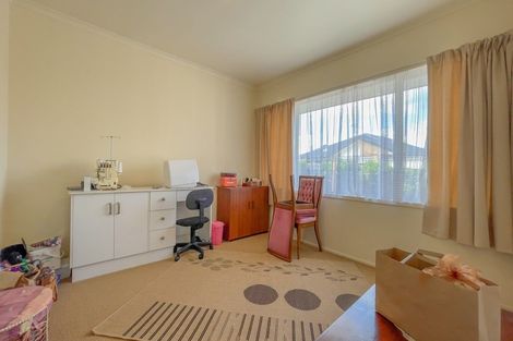 Photo of property in 41 Darlington Street, Ngatea, 3503