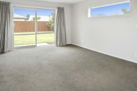 Photo of property in 6 Highworth Crescent, Rolleston, 7615