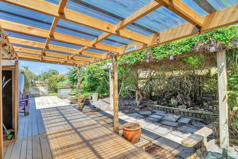 Photo of property in 11 Poutama Place, Tawhero, Whanganui, 4501