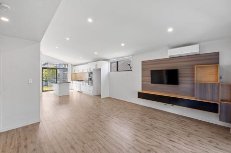 Photo of property in 15 Hoiho Road, Pukekohe, 2120