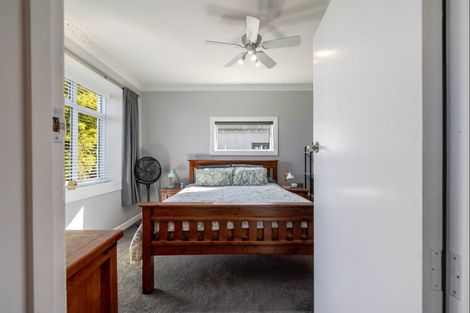 Photo of property in 5 Perrin Place, Kelvin Grove, Palmerston North, 4414