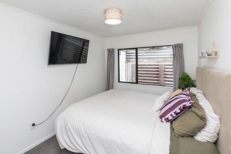 Photo of property in 64 Effingham Street, North New Brighton, Christchurch, 8083