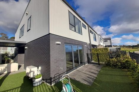 Photo of property in 3 Maureen Close, East Tamaki Heights, Auckland, 2016