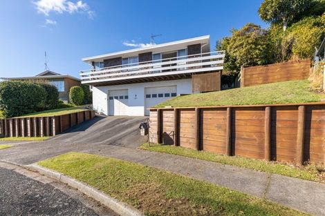 Photo of property in 9 Fairfax Terrace, Frankleigh Park, New Plymouth, 4310