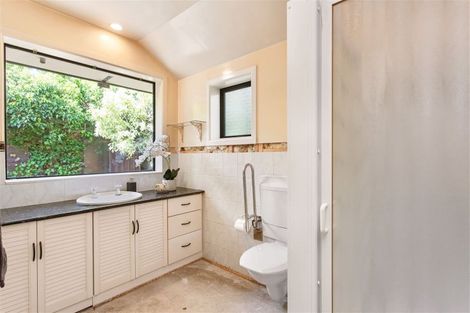 Photo of property in 26 Bryndwr Road, Fendalton, Christchurch, 8052