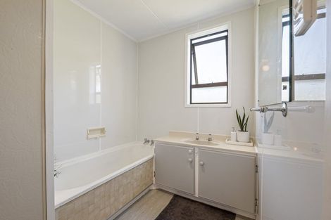 Photo of property in 370 Boylan Road, Te Roti, Hawera, 4673