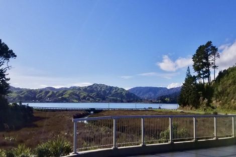 Photo of property in 1 Tradewinds Drive, Whitby, Porirua, 5024