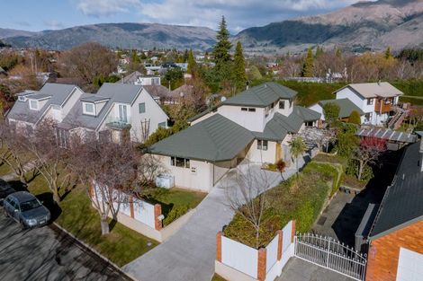 Photo of property in 4 Cherry Court, Wanaka, 9305