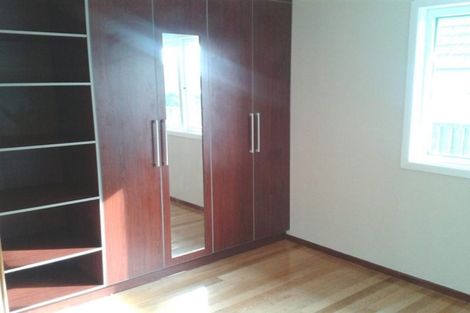 Photo of property in 20a Amberley Avenue, Te Atatu South, Auckland, 0610