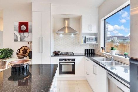 Photo of property in 17 Clendon Place, Manurewa, Auckland, 2102