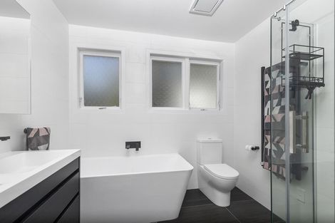 Photo of property in 30 Manuwai Road, Torbay, Auckland, 0630