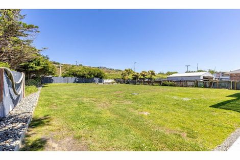 Photo of property in 28 Ocean Beach Road, Bluff, 9814