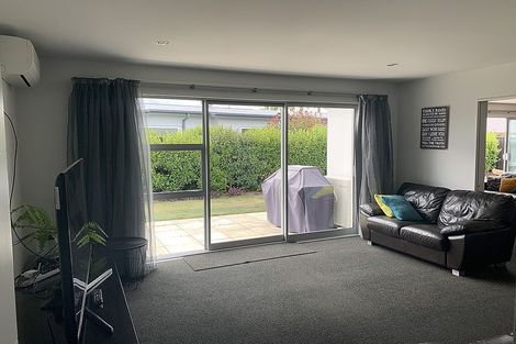 Photo of property in 16b Crown Close, Prebbleton, 7604