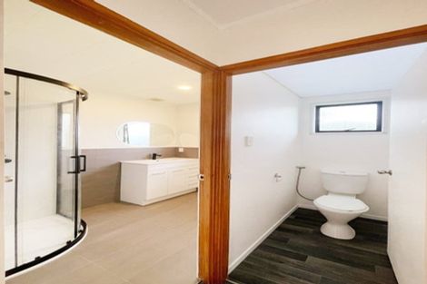 Photo of property in 5 Skyla Place, Massey, Auckland, 0614