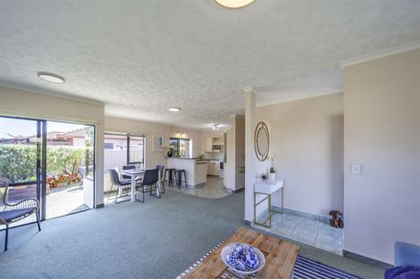 Photo of property in 3 Beaufort Place, Taradale, Napier, 4112