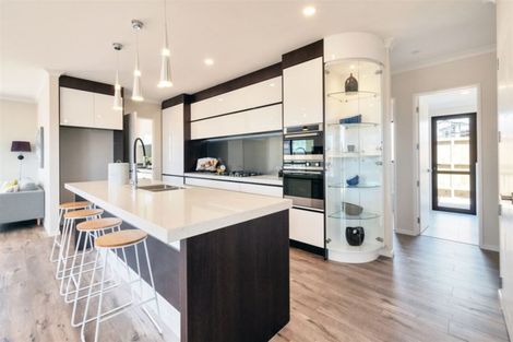 Photo of property in 1 Huahua Crescent, Papakura, 2110