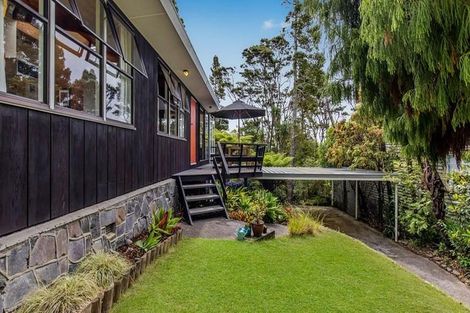 Photo of property in 25 Kopiko Road, Titirangi, Auckland, 0604