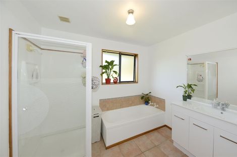 Photo of property in 40 Kettlewell Drive, Templeton, Christchurch, 7676