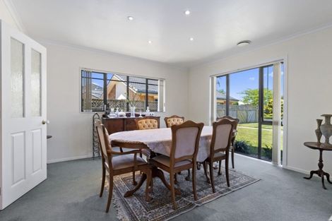 Photo of property in 43 Montrose Crescent, Huntington, Hamilton, 3210