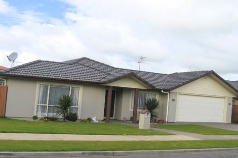 Photo of property in 8 Cambrian Crescent, Flat Bush, Auckland, 2016