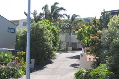 Photo of property in 3/8 City View Terrace, Birkenhead, Auckland, 0626