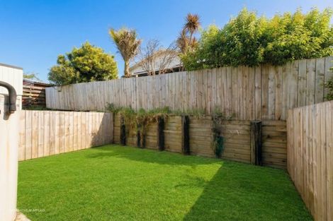 Photo of property in 6/63 Gardner Avenue, New Lynn, Auckland, 0600