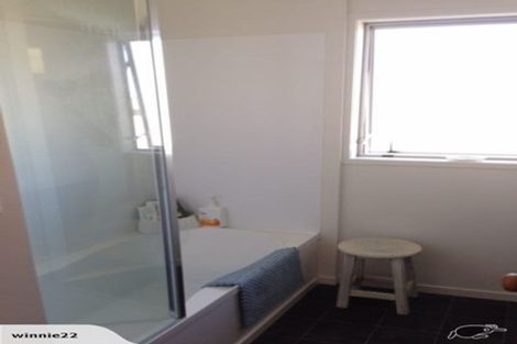 Photo of property in 20 Halyard Place, Te Atatu Peninsula, Auckland, 0610