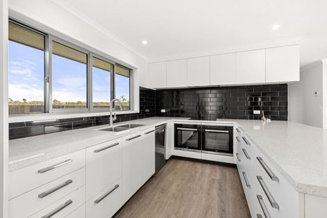 Photo of property in 45 Karioitahi Road, Waiuku, 2683