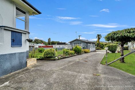 Photo of property in 16 Milne Street, Hunterville, 4730