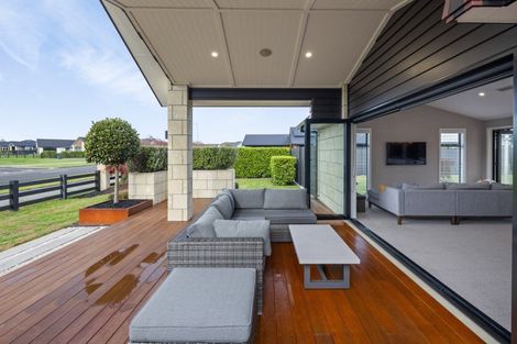 Photo of property in 34 Mike Smith Drive, Cambridge, 3434