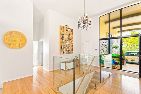 Photo of property in 48 Renata Crescent, Te Atatu Peninsula, Auckland, 0610