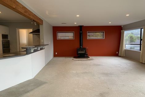 Photo of property in 57 Avonleigh Road, Green Bay, Auckland, 0604