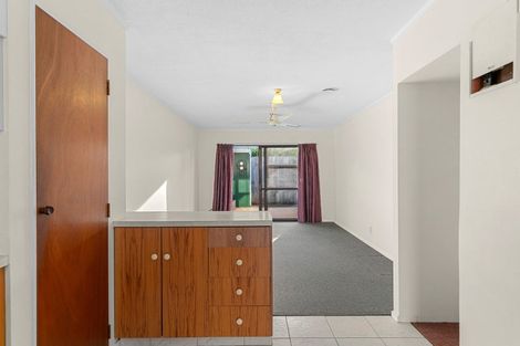 Photo of property in 2/9 Cairnfield Road, Kensington, Whangarei, 0112