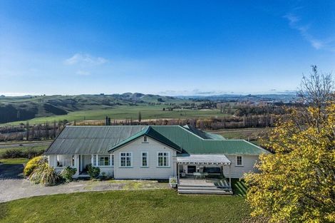 Photo of property in 208 Pukeora Scenic Road, Waipukurau, 4281