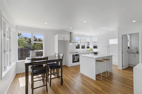 Photo of property in 162 Queen Street West, Levin, 5510