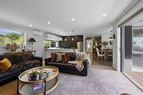 Photo of property in 83a Young Street, New Plymouth, 4310