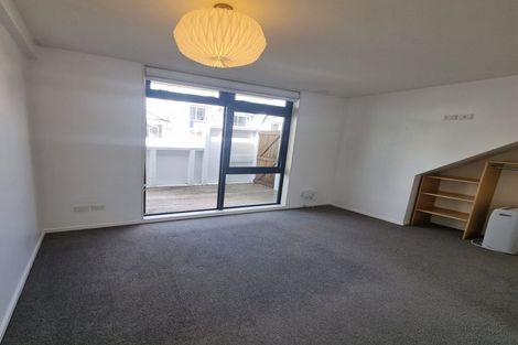 Photo of property in Pirie Street Townhouses, 35u2 Pirie Street, Mount Victoria, Wellington, 6011