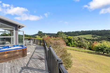 Photo of property in 1355 Old North Road, Helensville, 0875