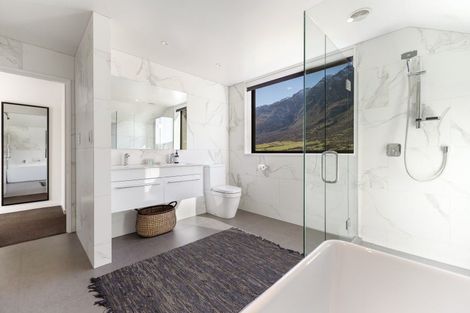 Photo of property in 4 Stockyard Lane, Jacks Point, Queenstown, 9371