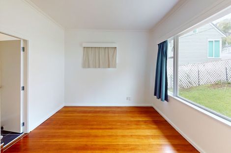 Photo of property in 18 Cavendish Square, Strathmore Park, Wellington, 6022