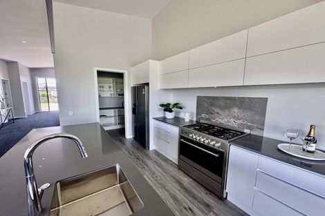 Photo of property in 5 Kahu Crescent, Whitianga, 3510