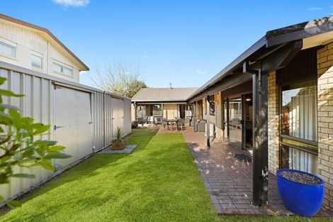 Photo of property in 16 Wilfred Street, St Andrews, Hamilton, 3200