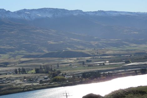 Photo of property in 355 Lakefront Terrace, Northburn, Cromwell, 9383